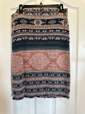 Lauren Ralph Lauren Navy and Dusty Pink Patterned Knit Pencil Skirt- Worn Once